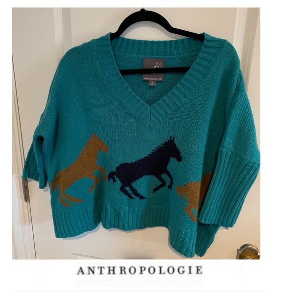 Anthropologie Sweaters - Anthropologie Knitted Dove Crop Horse Sweater